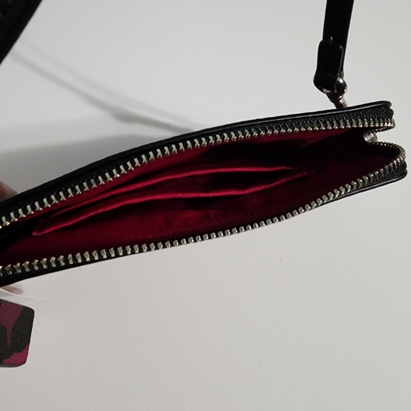 Small Coach leopard wristlet NWT - Picture 3 of 3